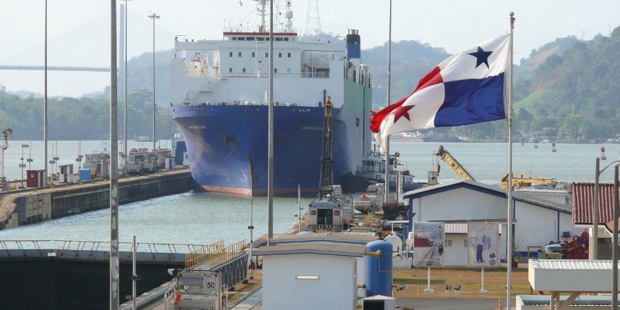 panama canal from the cruise port
