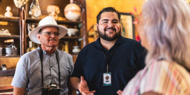 do you need spanish in panama city