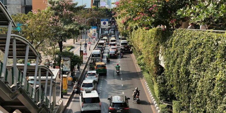 panama city traffic from airport